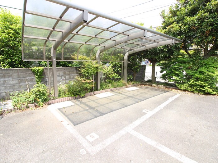 物件外観写真5　(駐輪場)