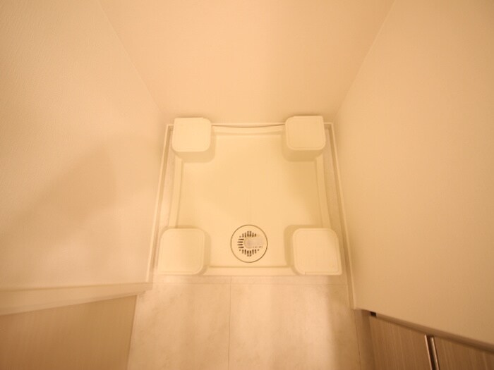 物件内観写真12　(洗濯機置場)