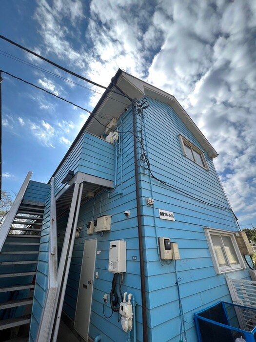 物件外観写真1　(エントランス部分)