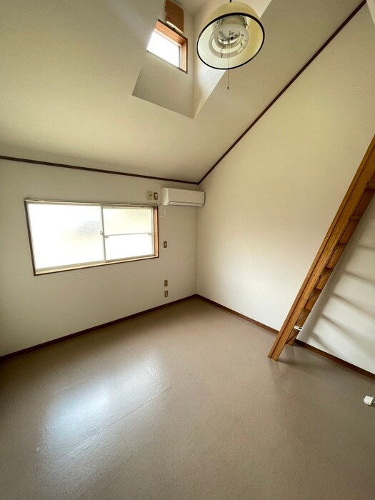 物件内観写真10　(居室)