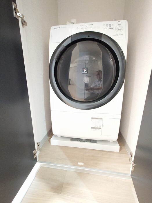 物件内観写真14　(洗濯機置場)