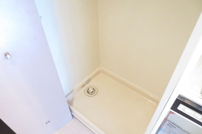 物件内観写真11　(洗濯機置場)