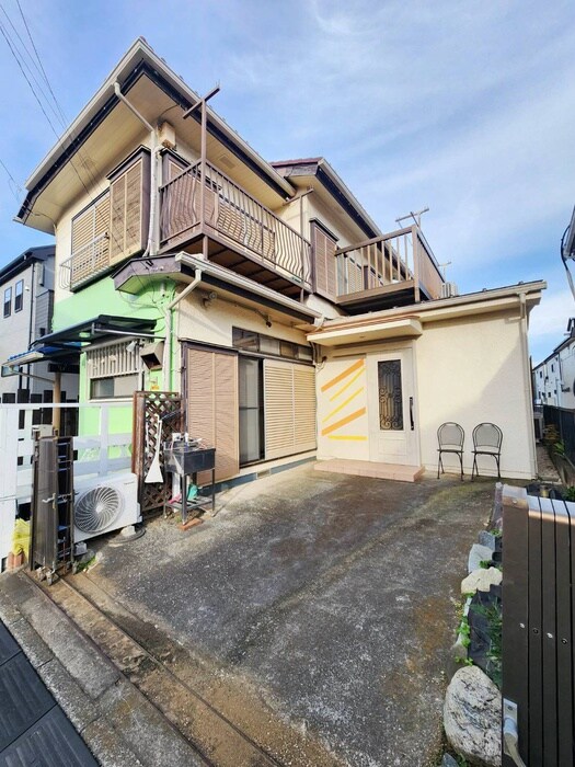 物件外観写真4　(駐車場)