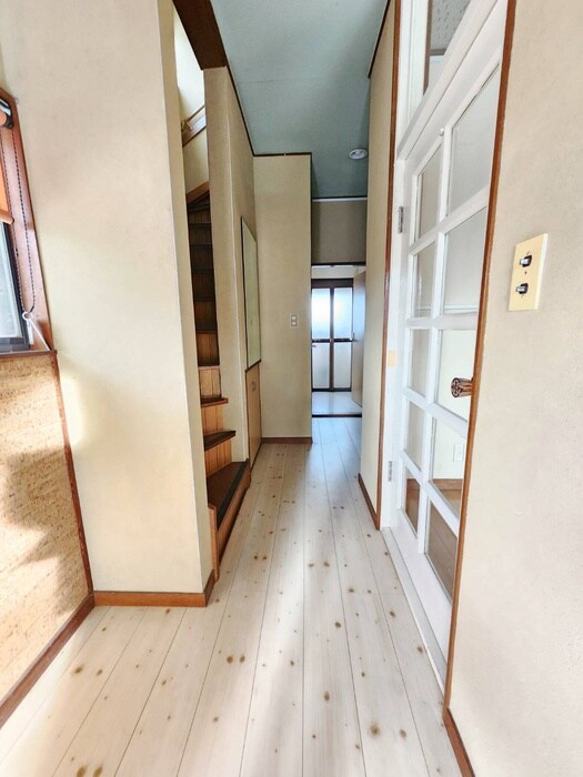 物件内観写真17　(廊下)