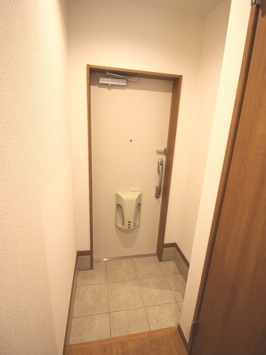 物件内観写真20　(玄関)
