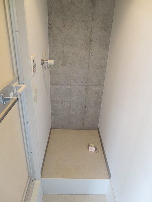 物件内観写真15　(洗濯機置場)