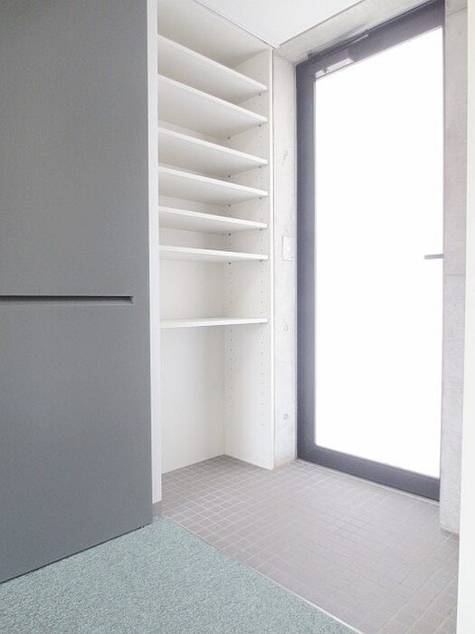 物件内観写真16　(靴箱)