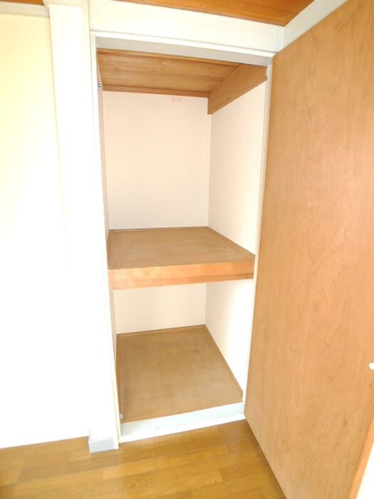 物件内観写真13　(収納)