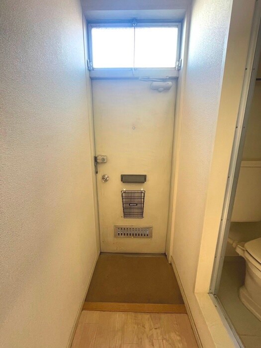 物件内観写真17　(玄関)