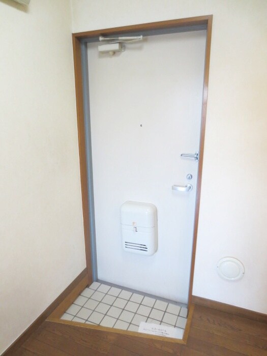物件内観写真13　(玄関)