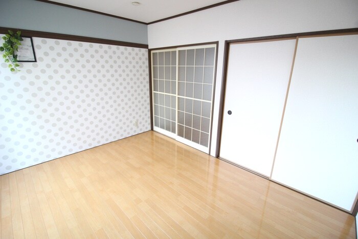 物件内観写真4　(居室)