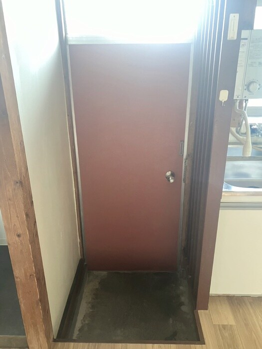 物件内観写真9　(玄関)