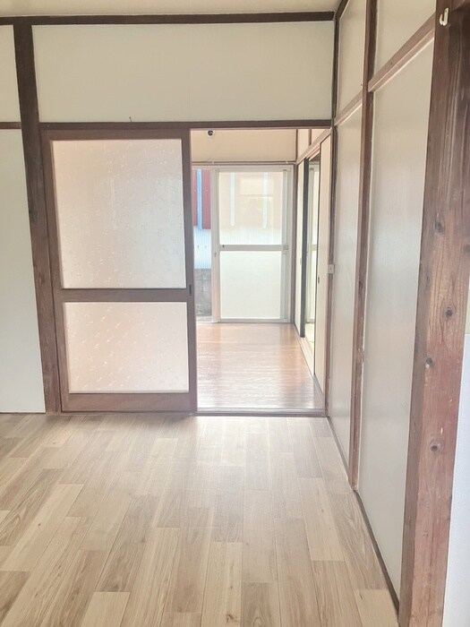 物件内観写真18　(廊下)