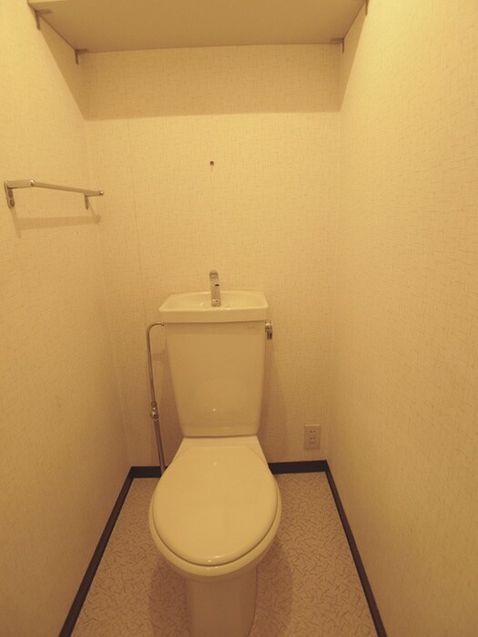 物件内観写真13　(トイレ)
