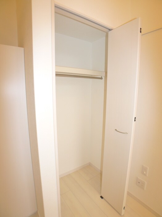 物件内観写真4　(収納)