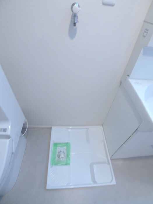 物件内観写真12　(洗濯機置場)