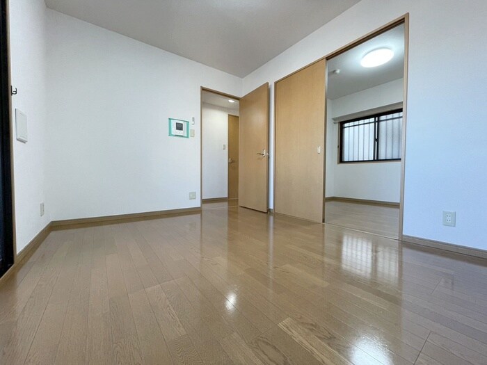 物件内観写真8　(内観写真)