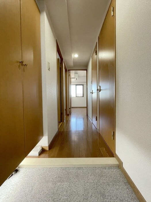 物件内観写真19　(廊下)