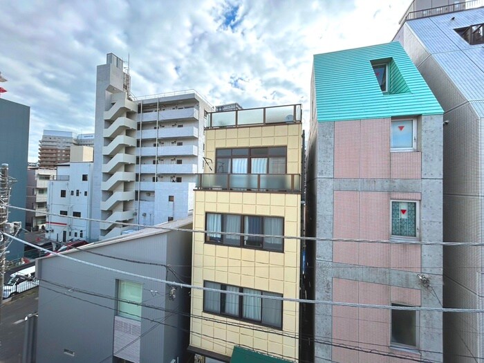 物件内観写真16　(室内からの展望)