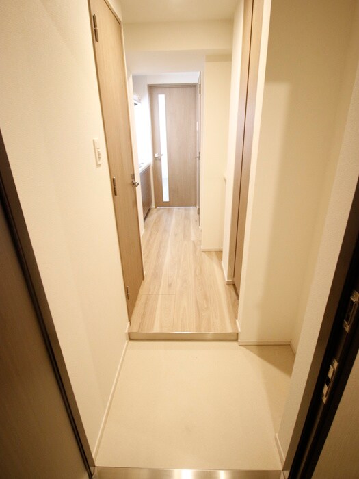 物件内観写真14　(玄関)