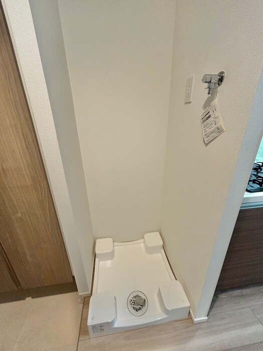 物件内観写真18　(洗濯機置場)