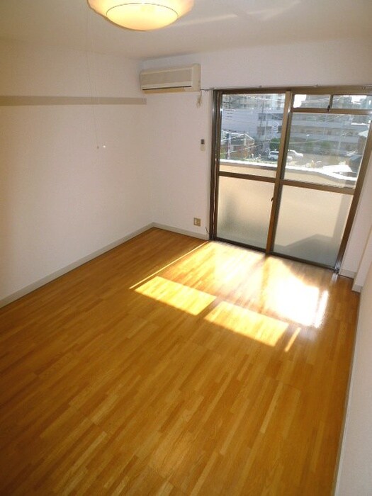 物件内観写真15　(居室)