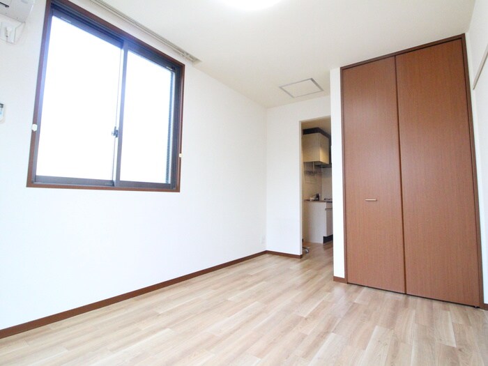 物件内観写真5　(居室)