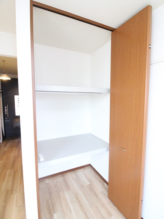 物件内観写真8　(収納)