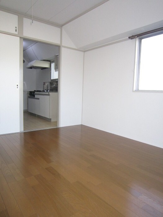 物件内観写真8　(居室)