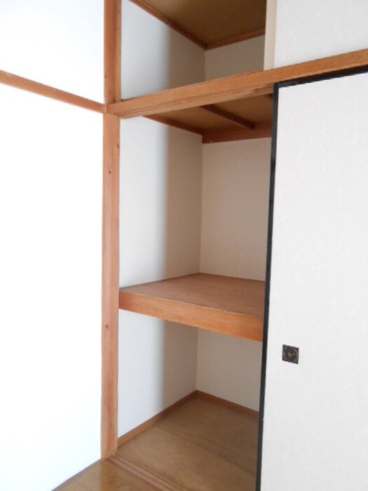 物件内観写真11　(収納)