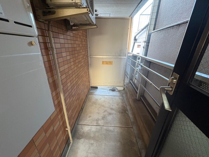 第５三信ビルのベランダ・バルコニー