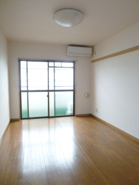 物件内観写真9　(居室)