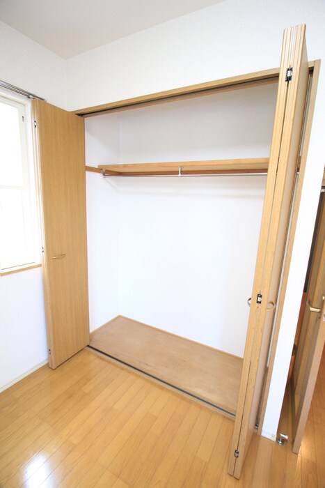 物件内観写真10　(収納)