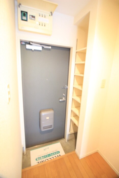 物件内観写真17　(玄関)