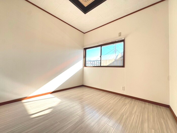 物件内観写真11　(居室)