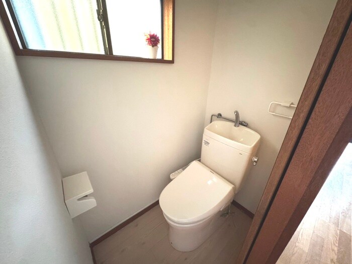 物件内観写真15　(トイレ)