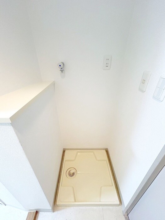 物件内観写真13　(洗濯機置場)