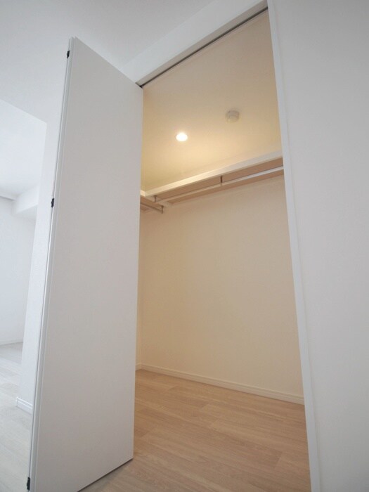 物件内観写真12　(収納)