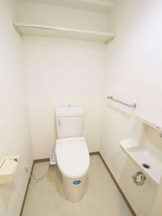 物件内観写真14　(トイレ)