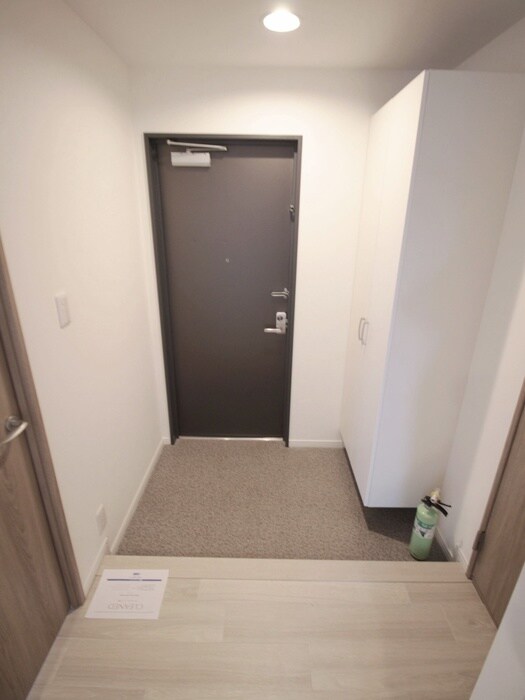 物件内観写真17　(玄関)