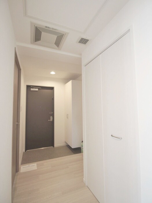 物件内観写真18　(廊下)