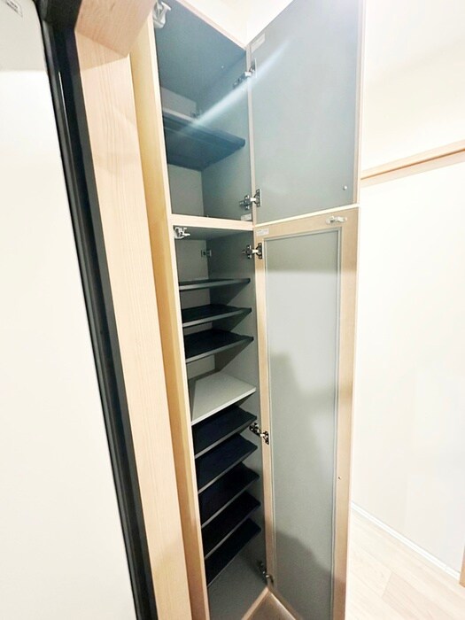 物件内観写真10　(靴箱)