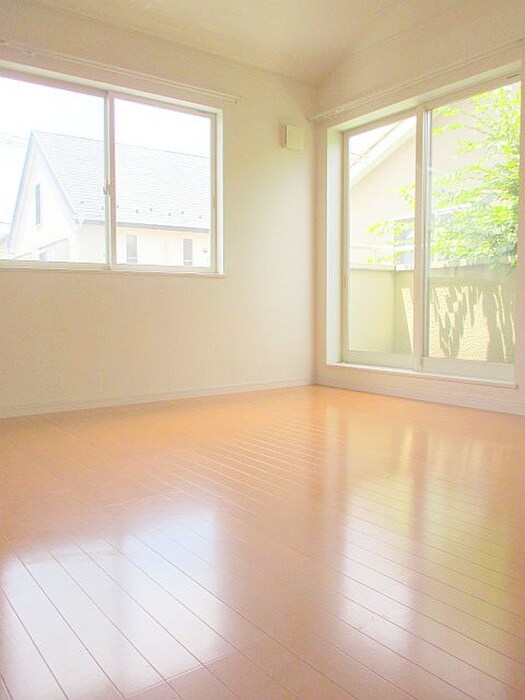 物件内観写真6　(居室)