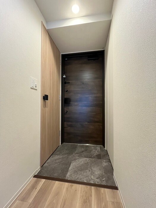 物件内観写真14　(玄関)