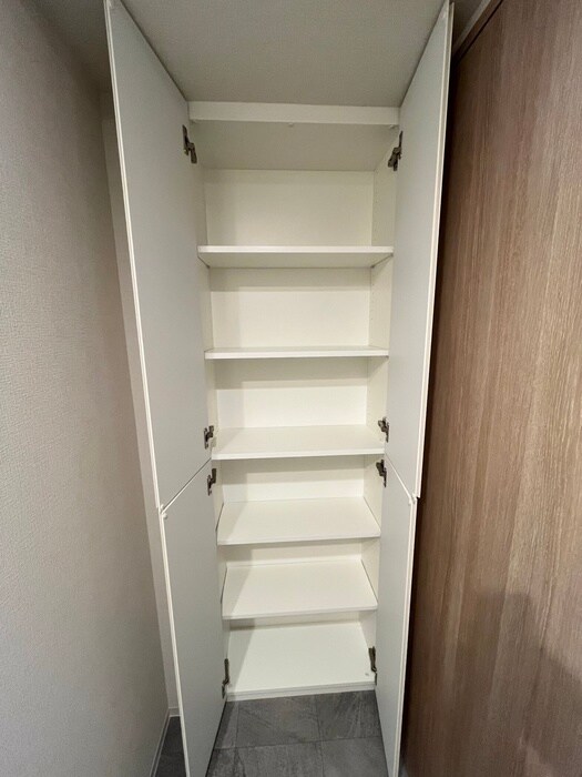 物件内観写真18　(収納)
