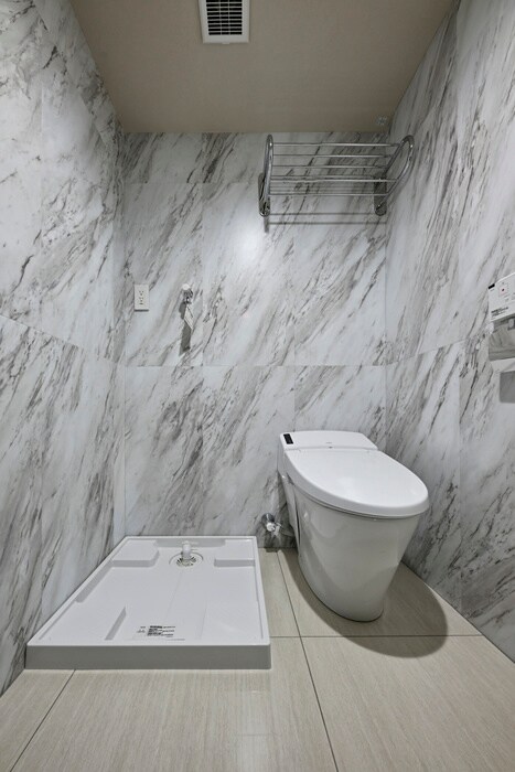 物件内観写真15　(洗濯機置場)