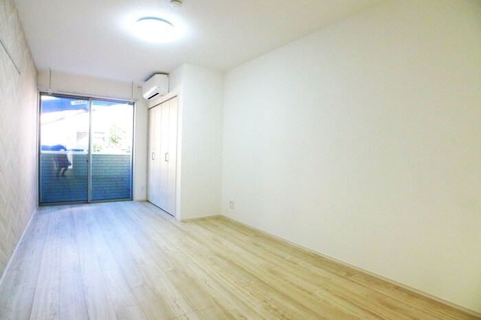 物件内観写真7　(玄関)