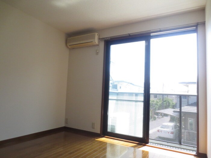 物件内観写真5　(居室)