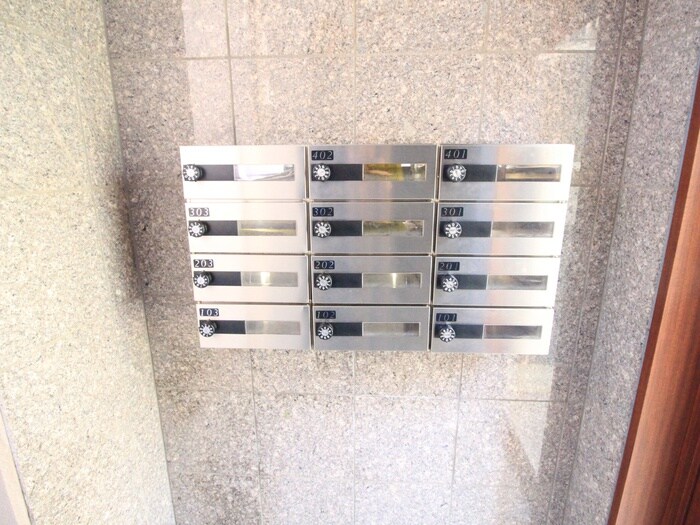 物件外観写真6　(建物設備)