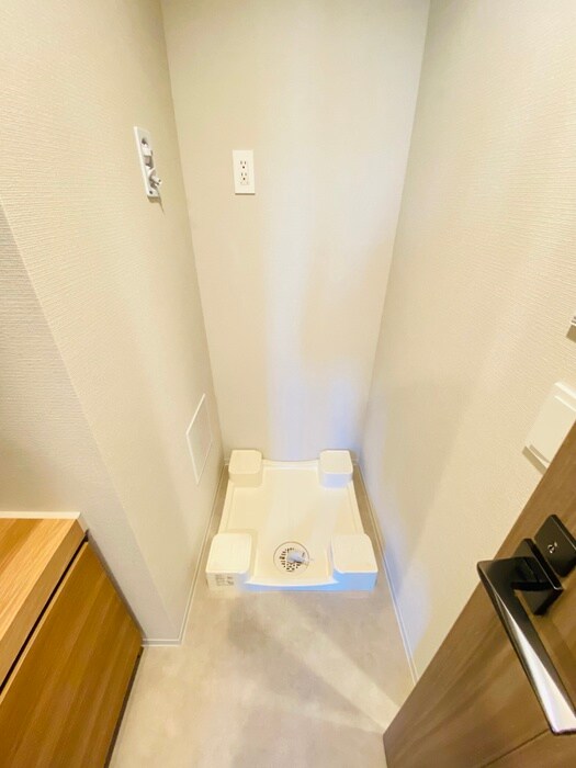 物件内観写真14　(洗濯機置場)